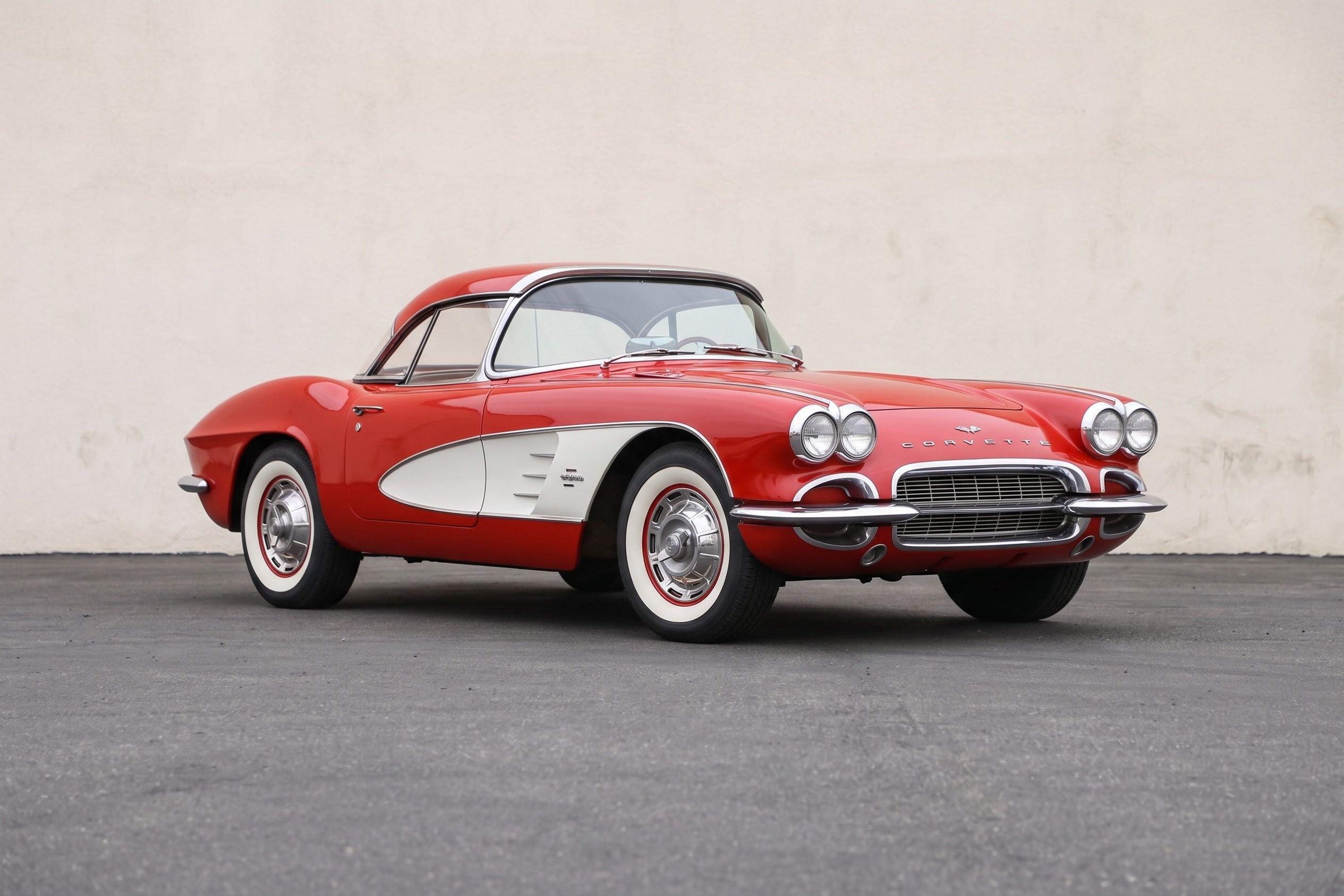 1961 Chevrolet Corvette photo 1